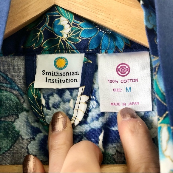 Smithsonian Institute Blue Floral Kimono Size Medium Made in Japan - Picture 9 of 9